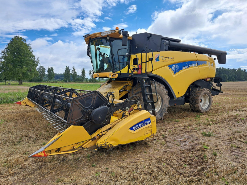New Holland CX 8080 - حصادة شاملة: صور 2 New Holland CX 8080 - حصادة شاملة: صور 2