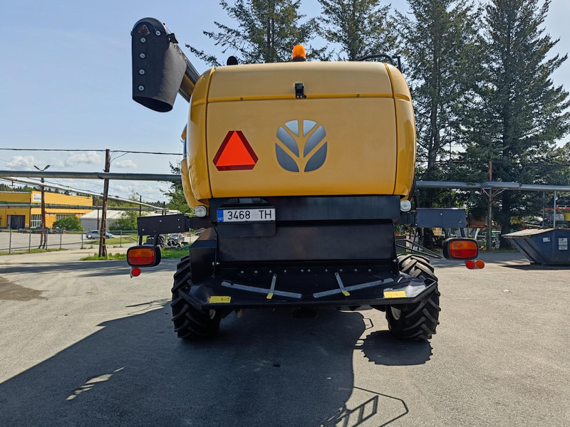 New Holland CX6090 - حصادة شاملة: صور 4 New Holland CX6090 - حصادة شاملة: صور 4