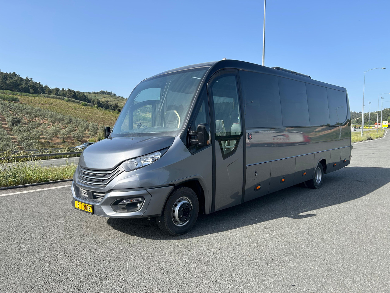 IVECO DAILY - RIGHT HAND DRIVE TOURISTIC VEHICLE - سياحية حافلة: صور 4 IVECO DAILY - RIGHT HAND DRIVE TOURISTIC VEHICLE - سياحية حافلة: صور 4