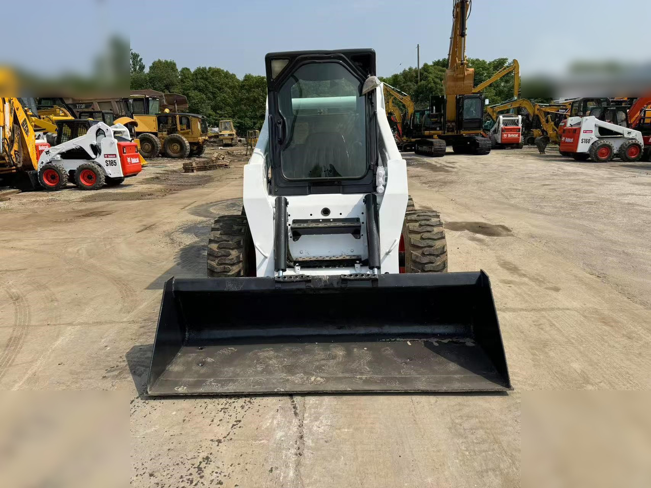 BOBCAT S300 - شيول صغير: صور 2 BOBCAT S300 - شيول صغير: صور 2