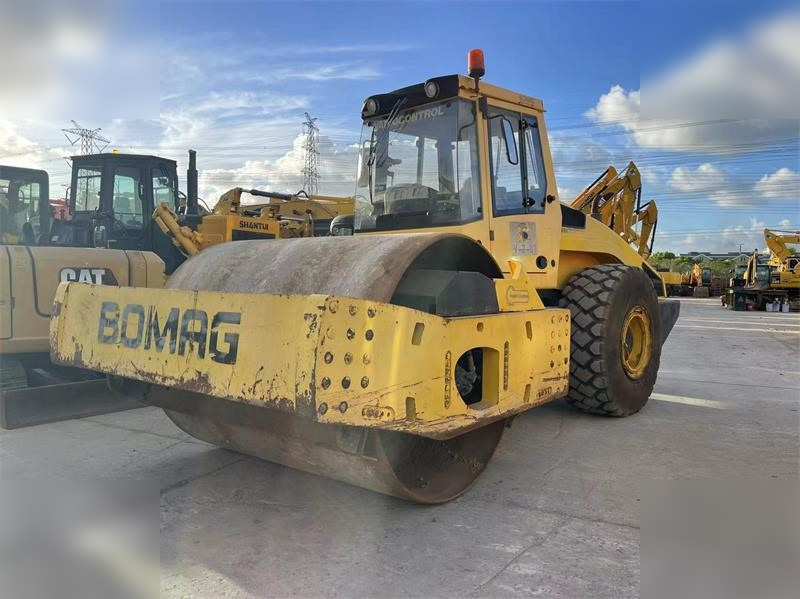 BOMAG BW226DH-4 - مدماج: صور 3 BOMAG BW226DH-4 - مدماج: صور 3