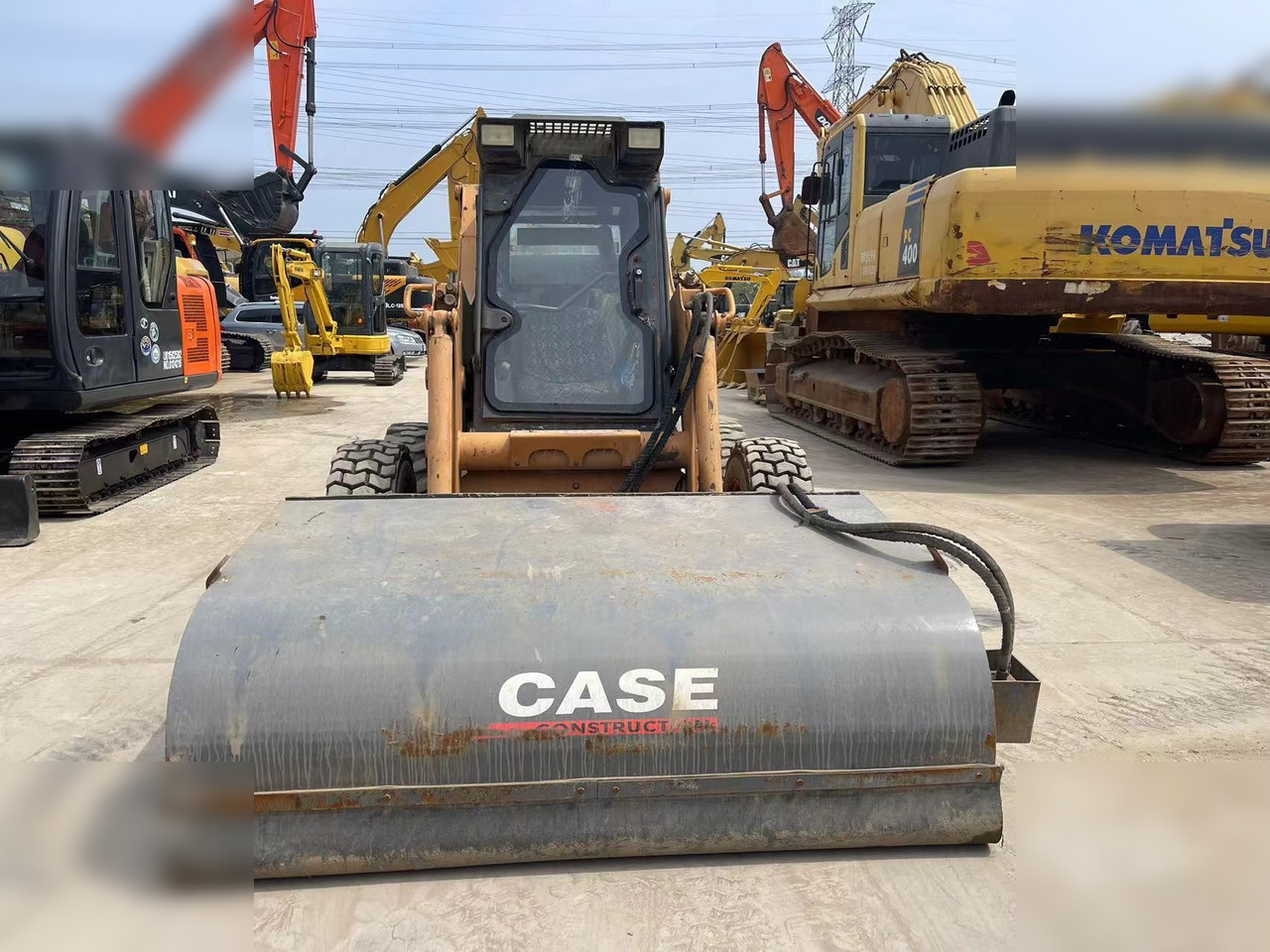 CASE 85XT - شيول صغير: صور 4 CASE 85XT - شيول صغير: صور 4