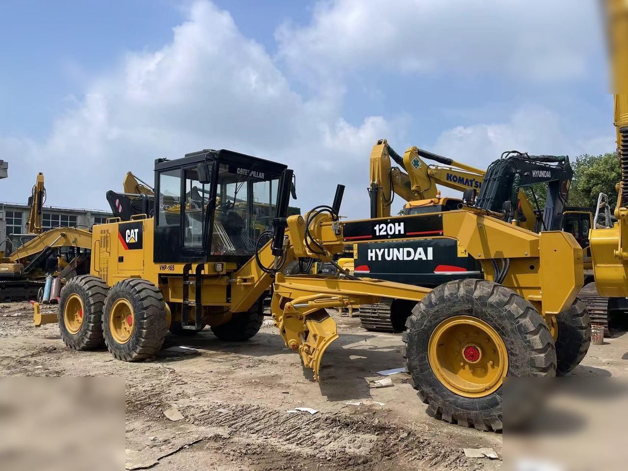 CATERPILLAR 120H - آلة تسوية الأرض: صور 1 CATERPILLAR 120H - آلة تسوية الأرض: صور 1