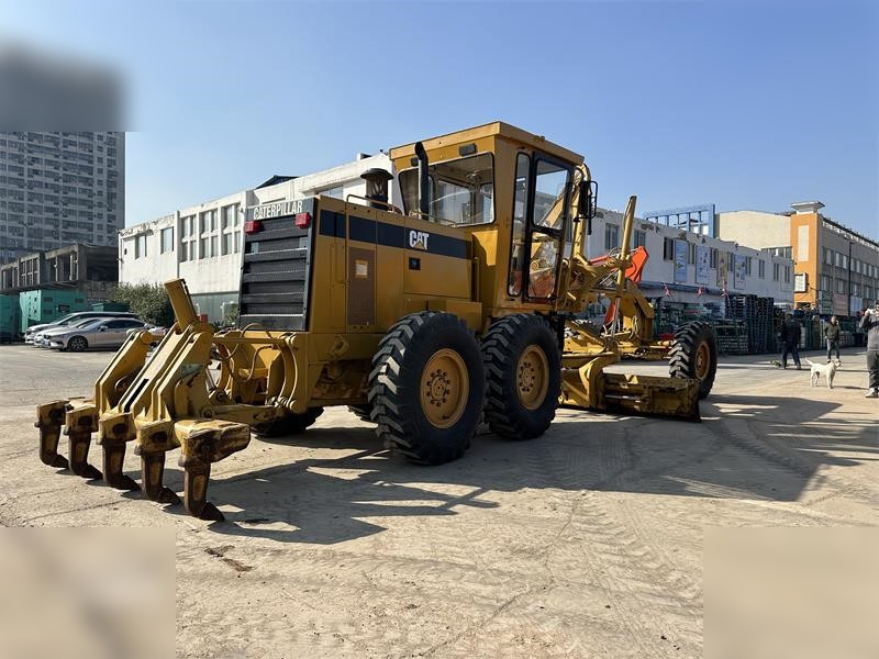 CATERPILLAR 140H - آلة تسوية الأرض: صور 4 CATERPILLAR 140H - آلة تسوية الأرض: صور 4
