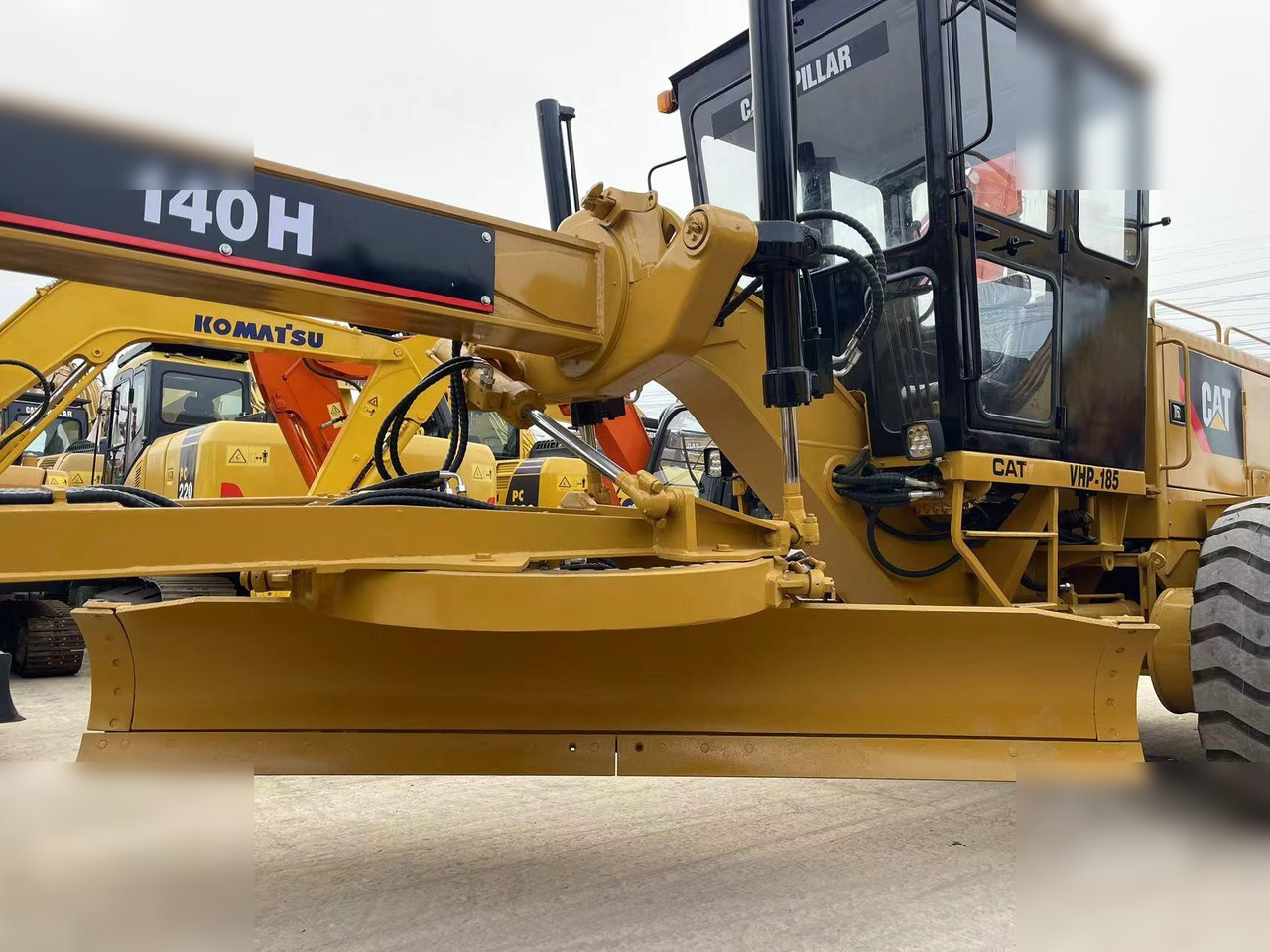 CATERPILLAR 140H - آلة تسوية الأرض: صور 3 CATERPILLAR 140H - آلة تسوية الأرض: صور 3