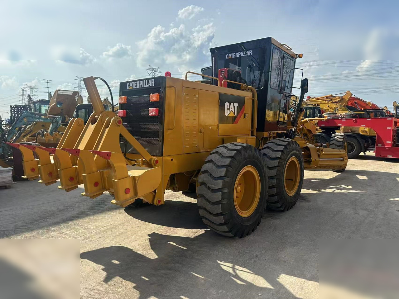CATERPILLAR 140K - آلة تسوية الأرض: صور 3 CATERPILLAR 140K - آلة تسوية الأرض: صور 3