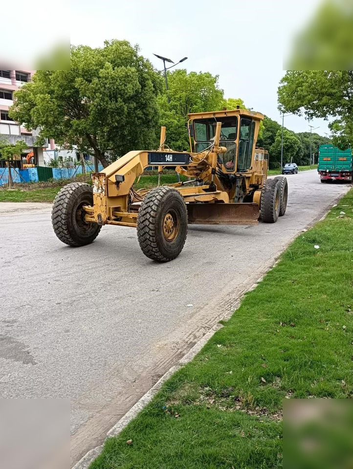 CATERPILLAR 14H - آلة تسوية الأرض: صور 4 CATERPILLAR 14H - آلة تسوية الأرض: صور 4