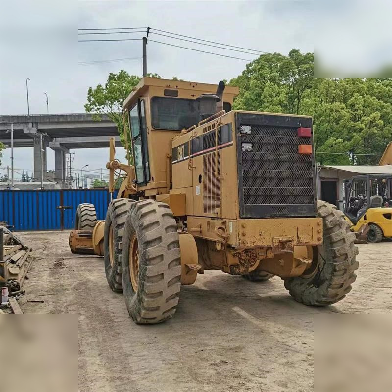CATERPILLAR 14H - آلة تسوية الأرض: صور 3 CATERPILLAR 14H - آلة تسوية الأرض: صور 3