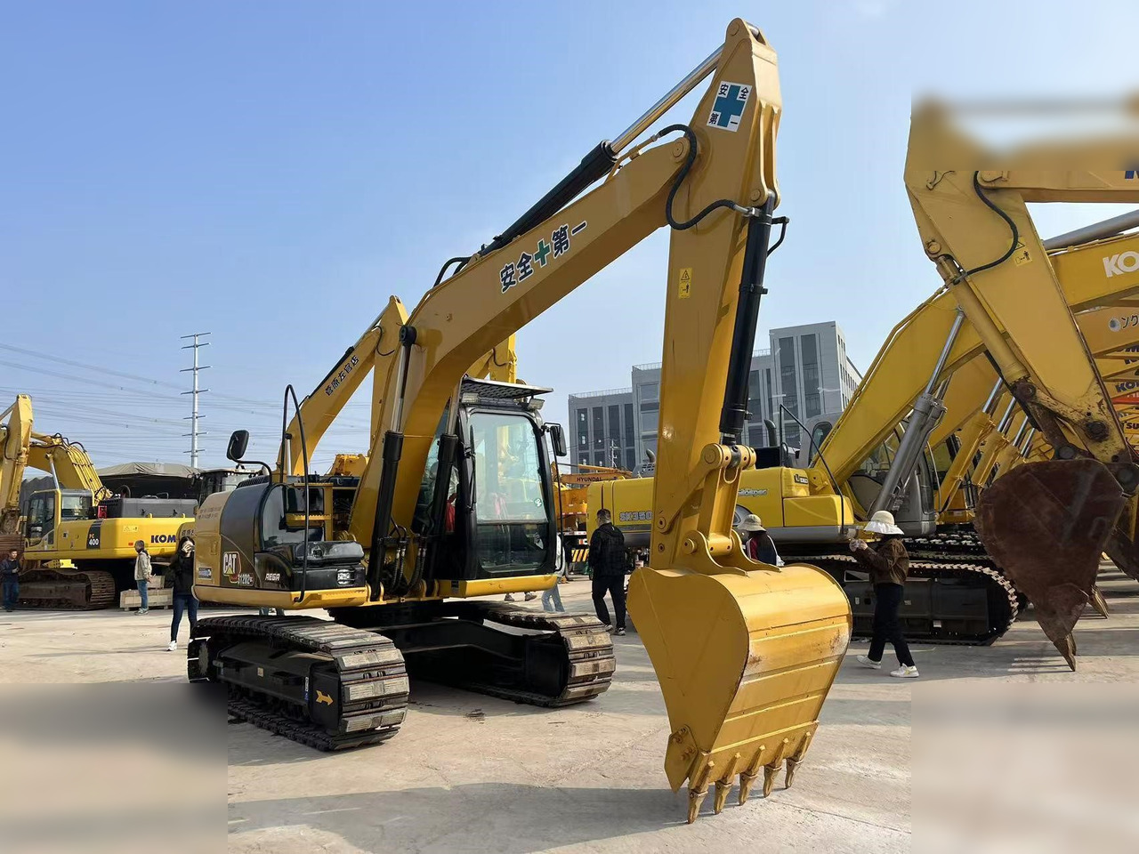 CATERPILLAR 312D2 GC - حفارات زحافة: صور 4 CATERPILLAR 312D2 GC - حفارات زحافة: صور 4