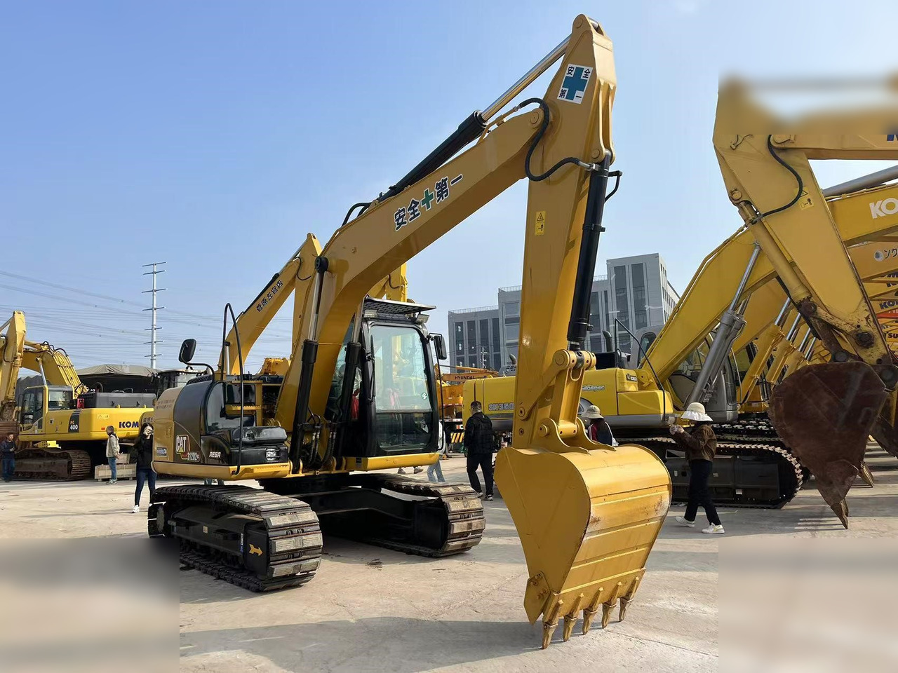 CATERPILLAR 312D2 GC - حفارات زحافة: صور 4 CATERPILLAR 312D2 GC - حفارات زحافة: صور 4