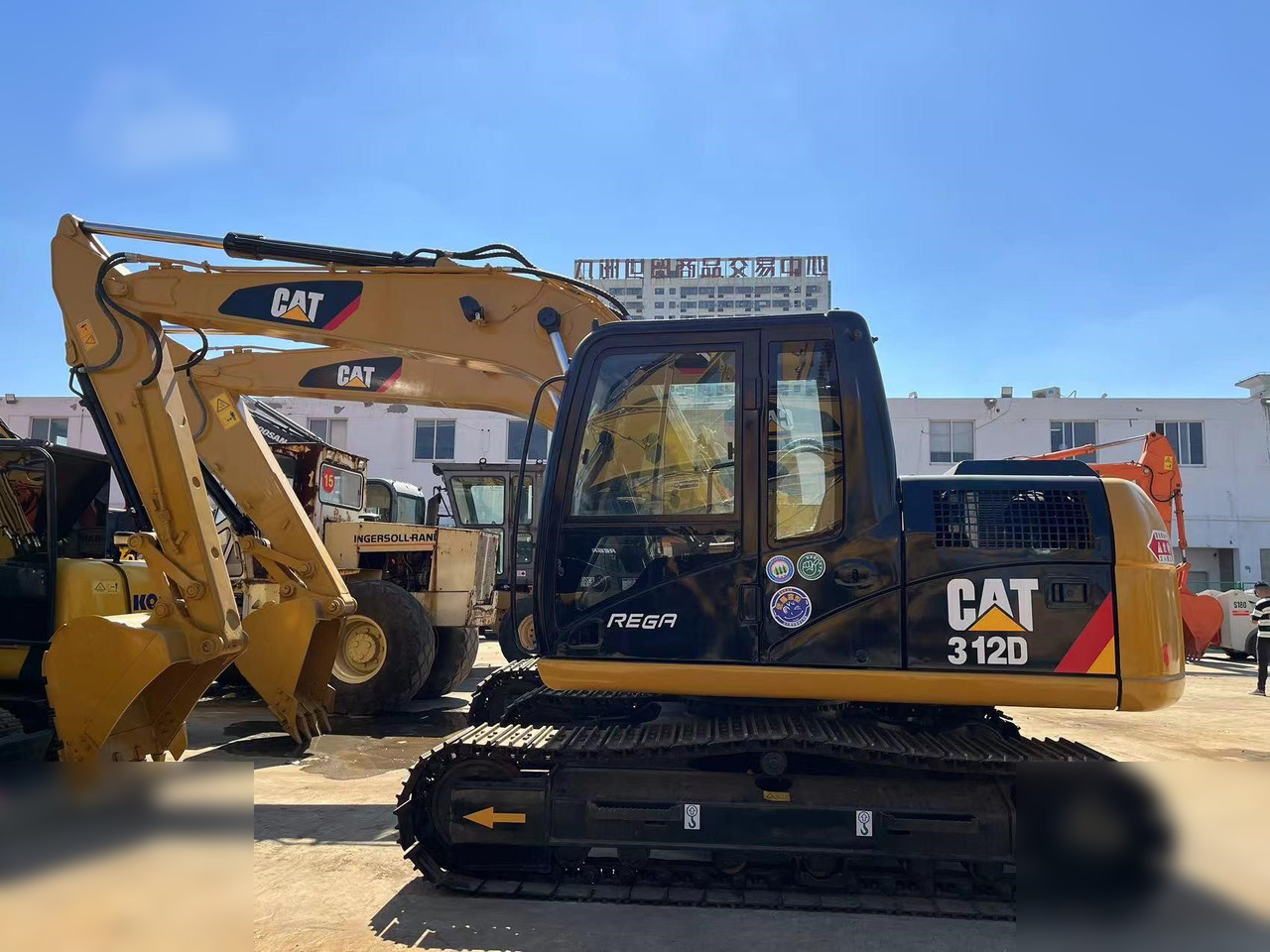 CATERPILLAR 312D - حفارات زحافة: صور 1 CATERPILLAR 312D - حفارات زحافة: صور 1