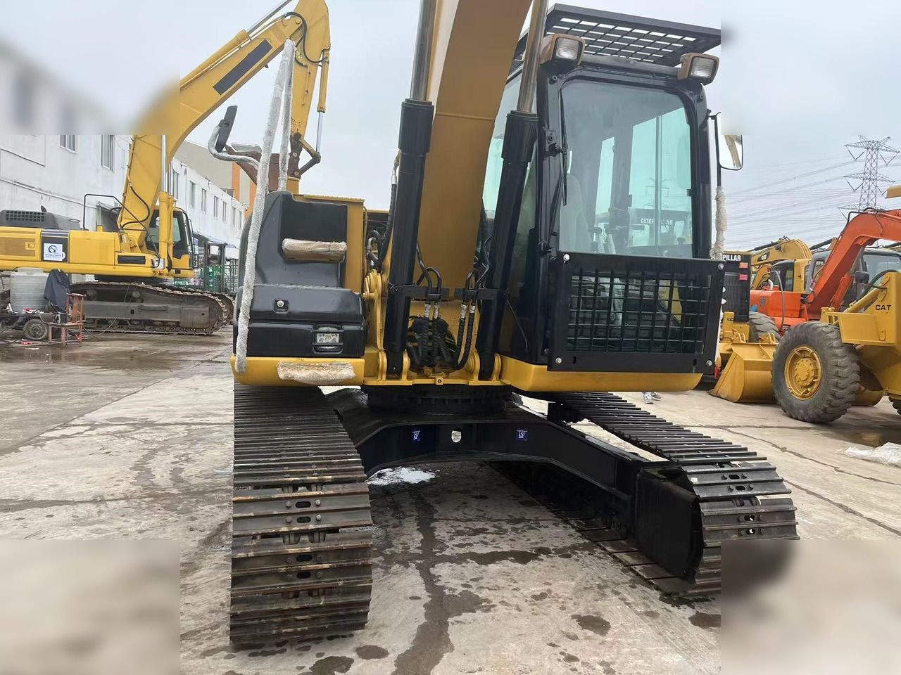 CATERPILLAR 313D2 GC - حفارات زحافة: صور 4 CATERPILLAR 313D2 GC - حفارات زحافة: صور 4