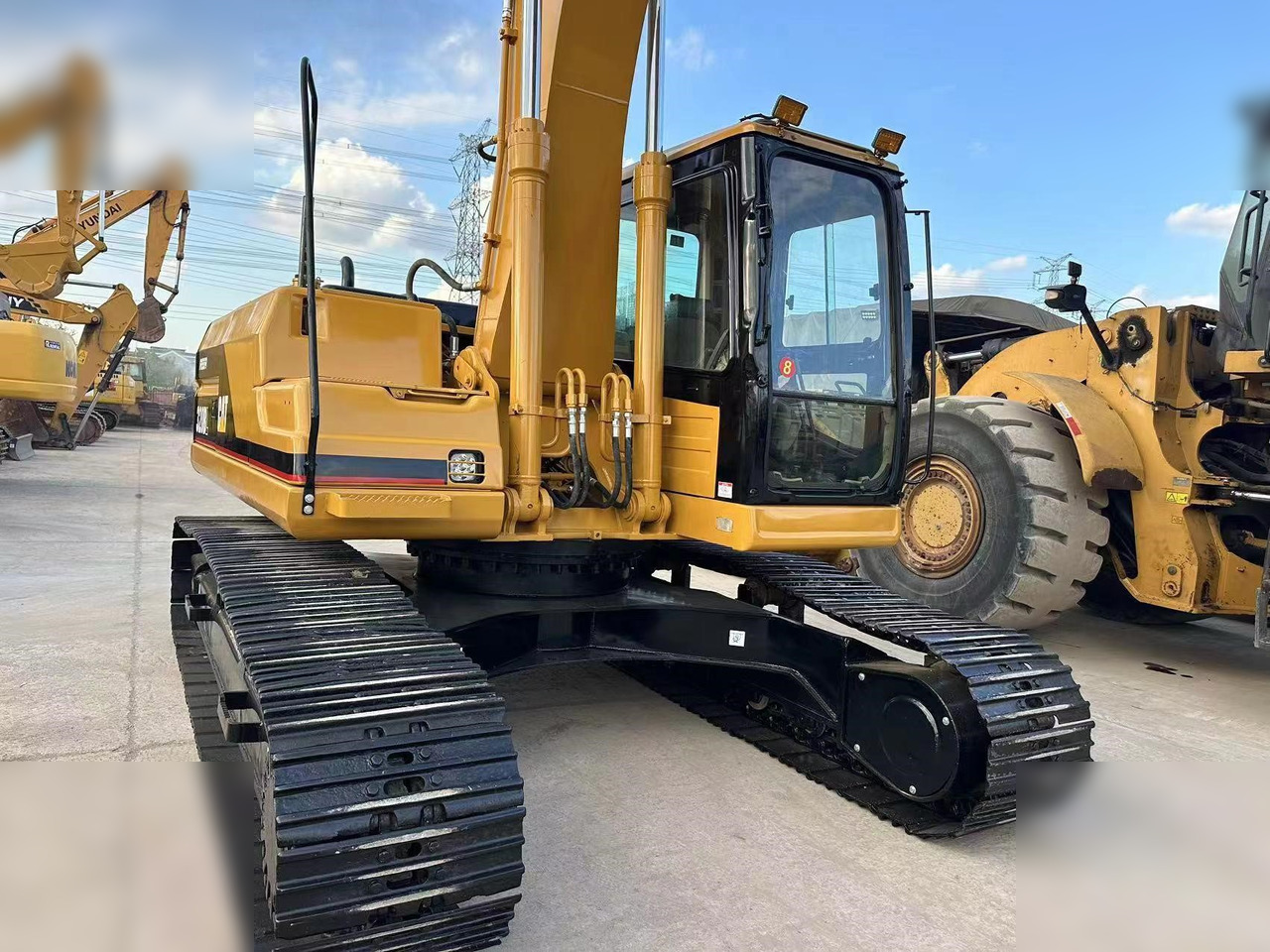 CATERPILLAR 320BL - حفارات زحافة: صور 4 CATERPILLAR 320BL - حفارات زحافة: صور 4