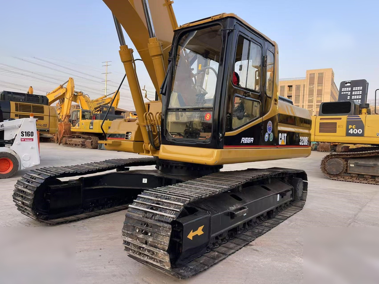 CATERPILLAR 320BL - حفارات زحافة: صور 3 CATERPILLAR 320BL - حفارات زحافة: صور 3