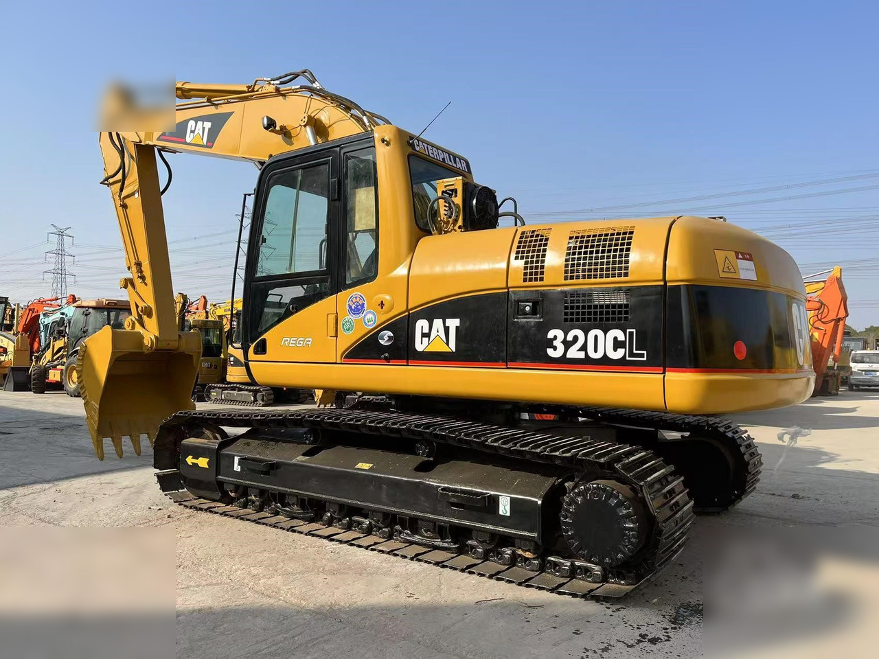 CATERPILLAR 320CL - حفارات زحافة: صور 2 CATERPILLAR 320CL - حفارات زحافة: صور 2