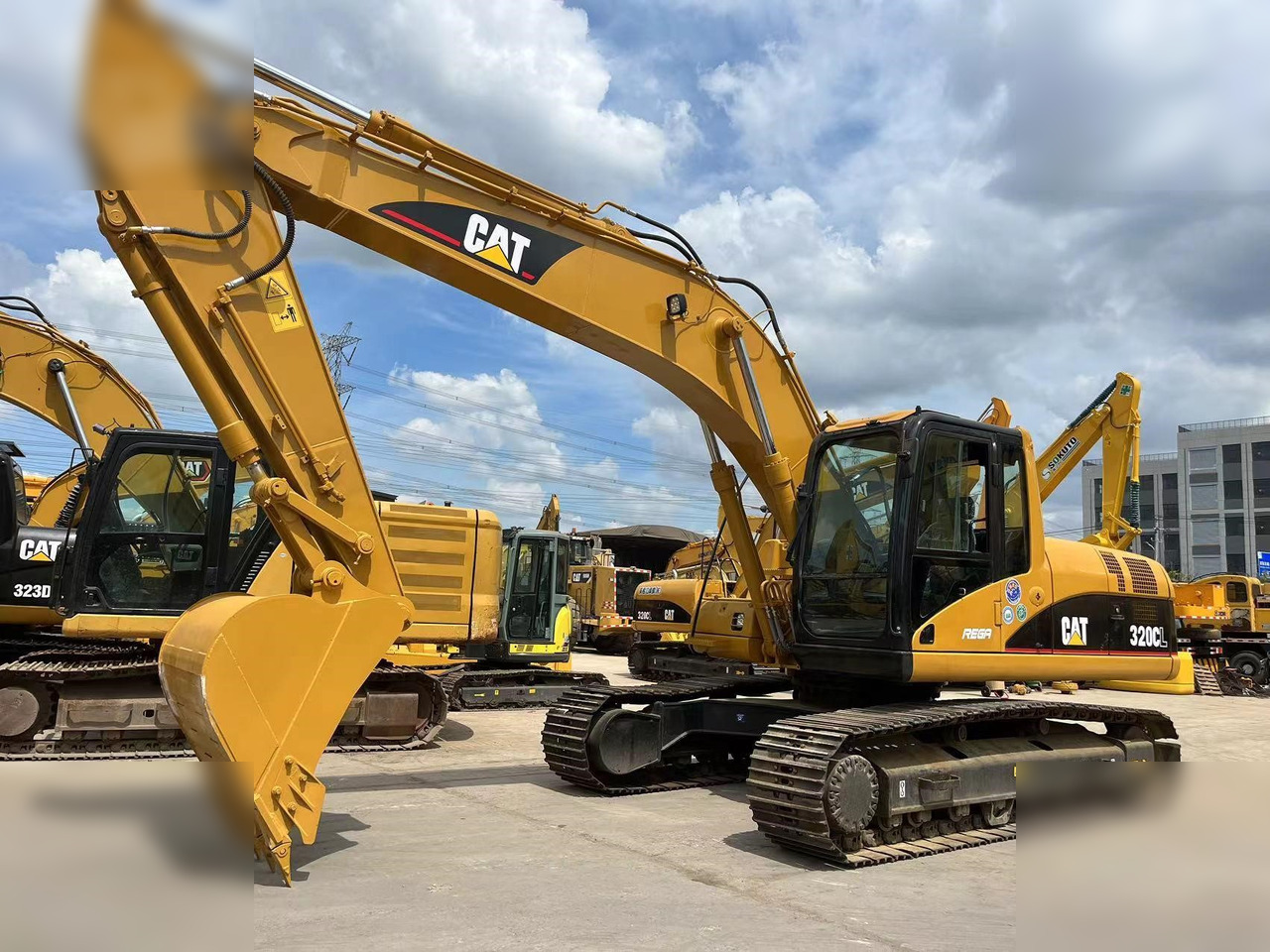 CATERPILLAR 320CL - حفارات زحافة: صور 5 CATERPILLAR 320CL - حفارات زحافة: صور 5