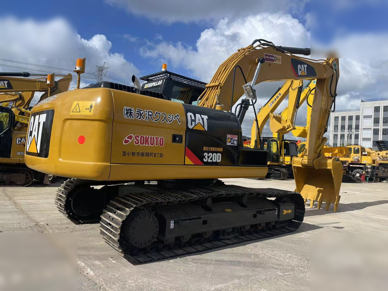 CATERPILLAR 320D - حفارات زحافة: صور 2 CATERPILLAR 320D - حفارات زحافة: صور 2