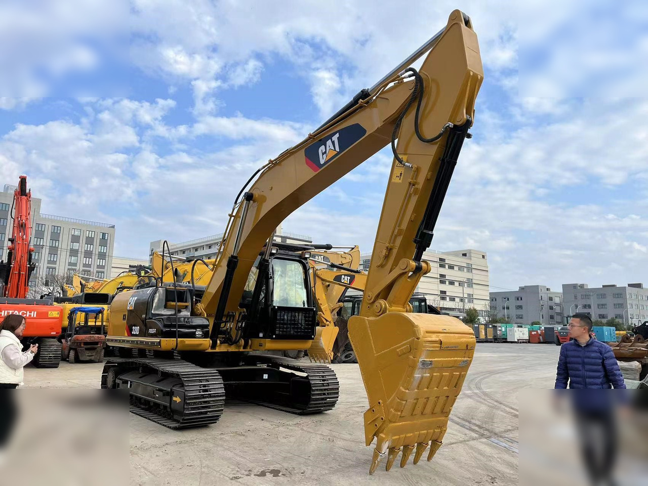 CATERPILLAR 320D - حفارات زحافة: صور 3 CATERPILLAR 320D - حفارات زحافة: صور 3
