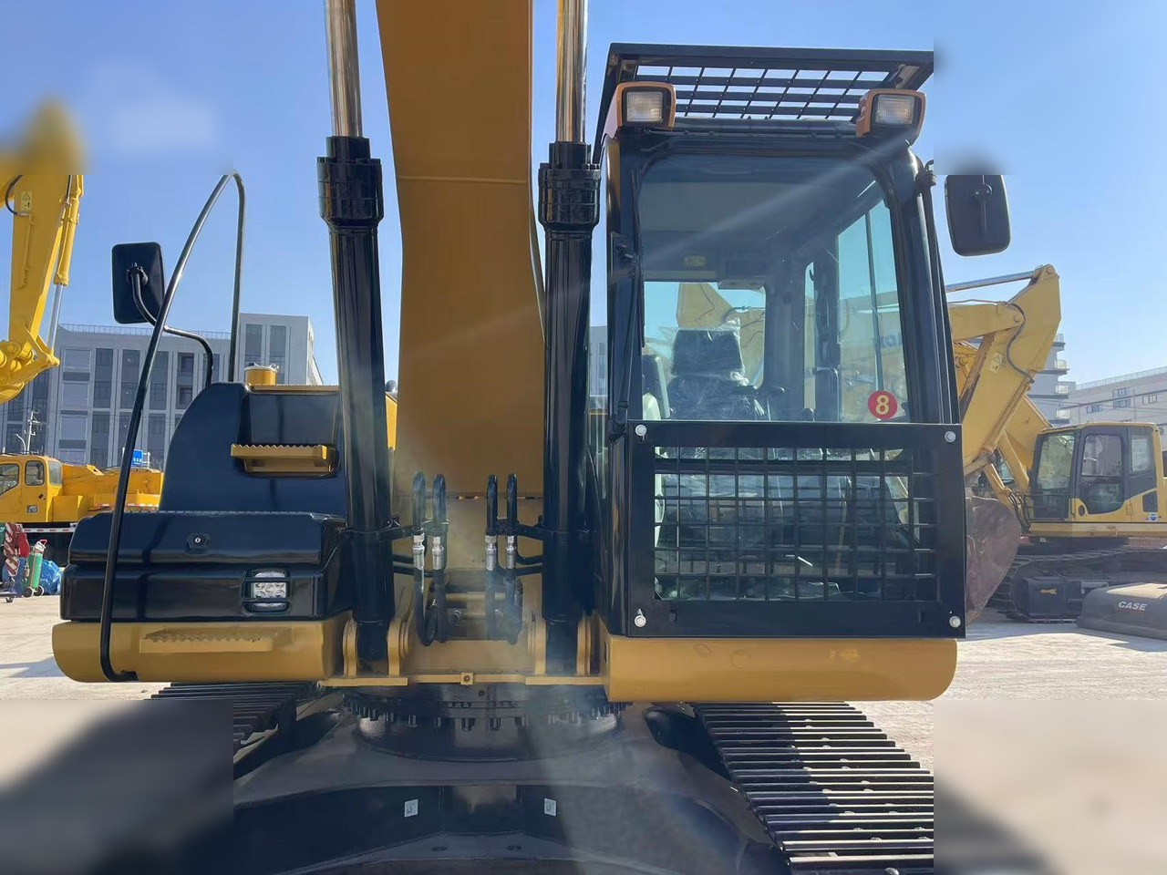 CATERPILLAR 320D - حفارات زحافة: صور 5 CATERPILLAR 320D - حفارات زحافة: صور 5
