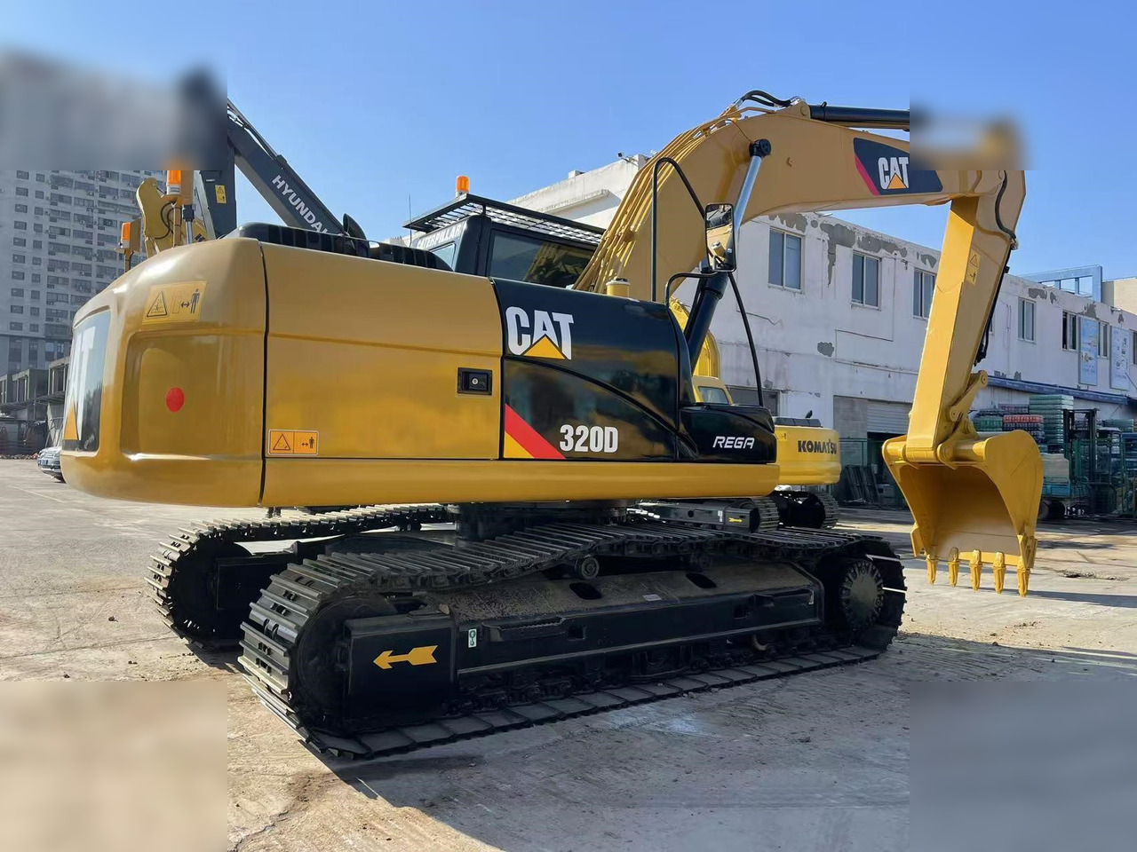 CATERPILLAR 320D - حفارات زحافة: صور 3 CATERPILLAR 320D - حفارات زحافة: صور 3