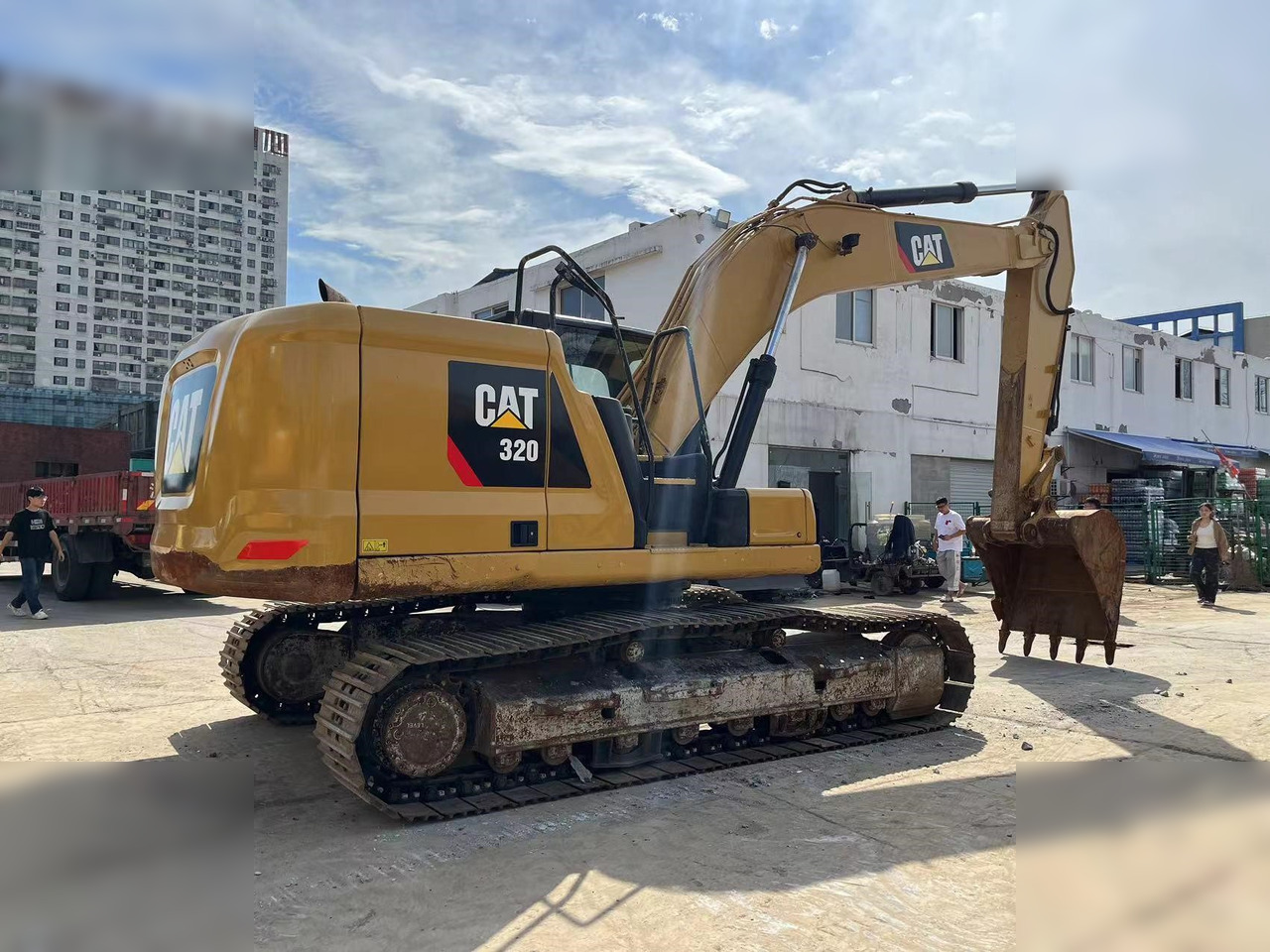 CATERPILLAR 320 - حفارات زحافة: صور 4 CATERPILLAR 320 - حفارات زحافة: صور 4