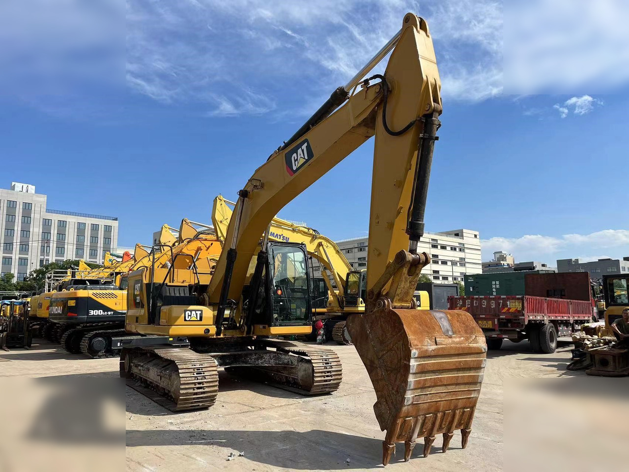 CATERPILLAR 320 - حفارات زحافة: صور 2 CATERPILLAR 320 - حفارات زحافة: صور 2