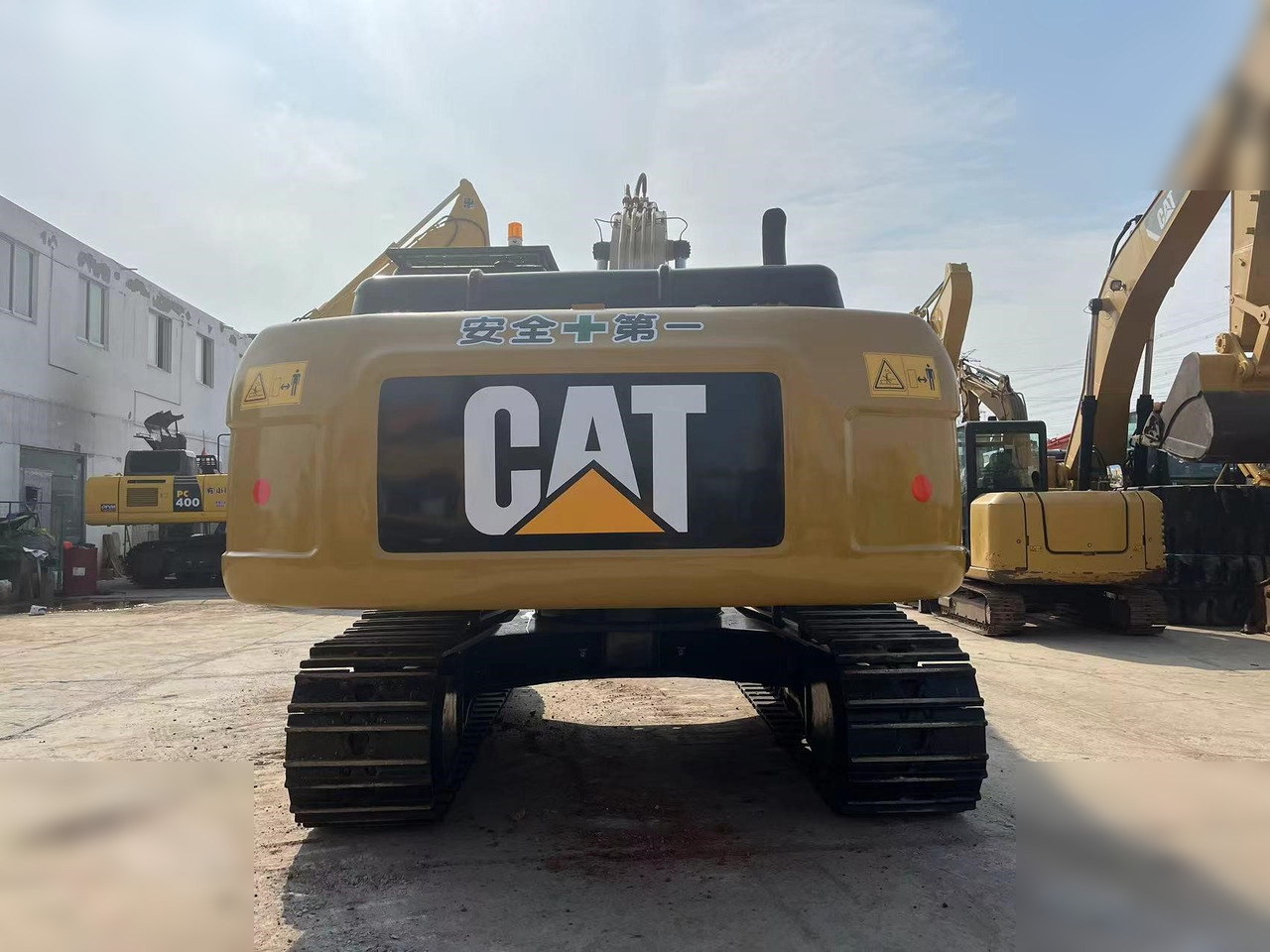 CATERPILLAR 325DL - حفارات زحافة: صور 4 CATERPILLAR 325DL - حفارات زحافة: صور 4