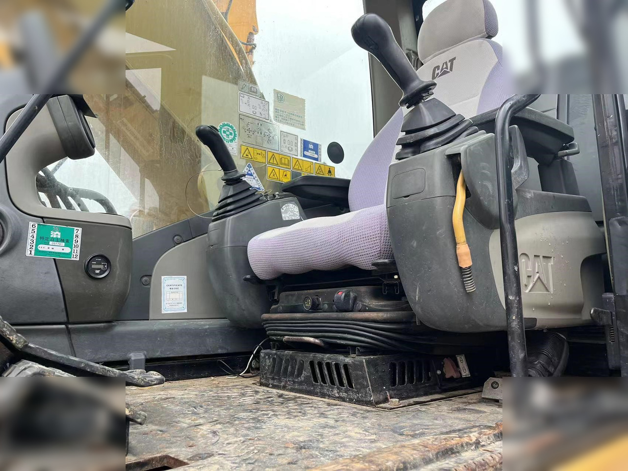 CATERPILLAR 329D - حفارات زحافة: صور 3 CATERPILLAR 329D - حفارات زحافة: صور 3