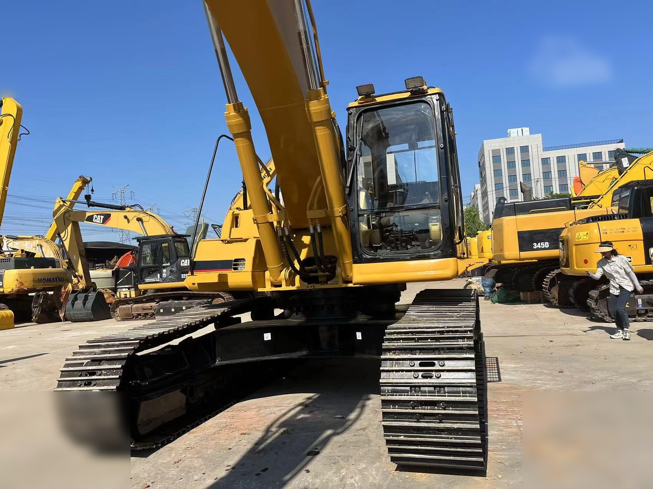 CATERPILLAR 330BL - حفارات زحافة: صور 4 CATERPILLAR 330BL - حفارات زحافة: صور 4