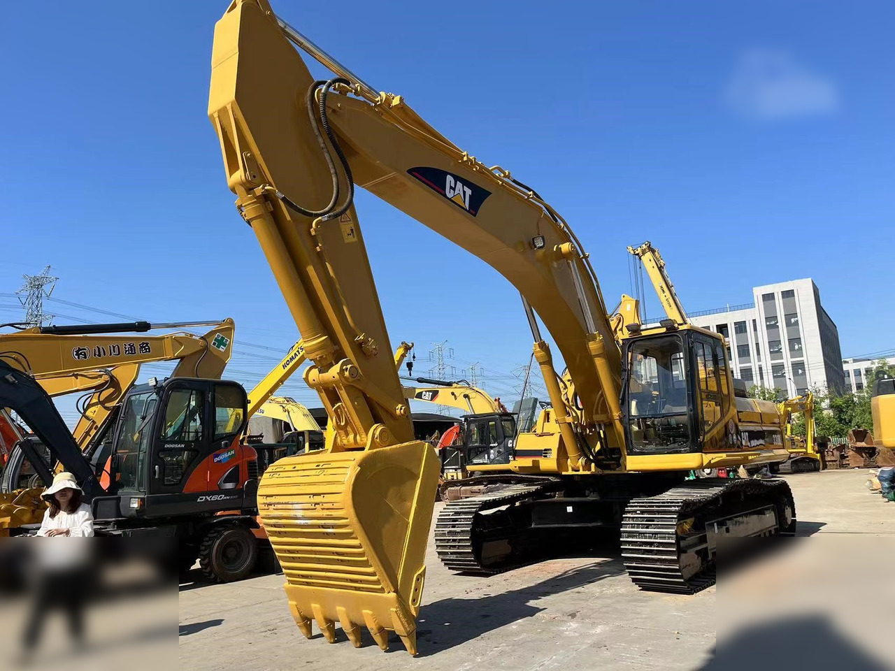 CATERPILLAR 330BL - حفارات زحافة: صور 4 CATERPILLAR 330BL - حفارات زحافة: صور 4