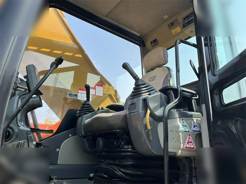 CATERPILLAR 330D - حفارات زحافة: صور 3 CATERPILLAR 330D - حفارات زحافة: صور 3