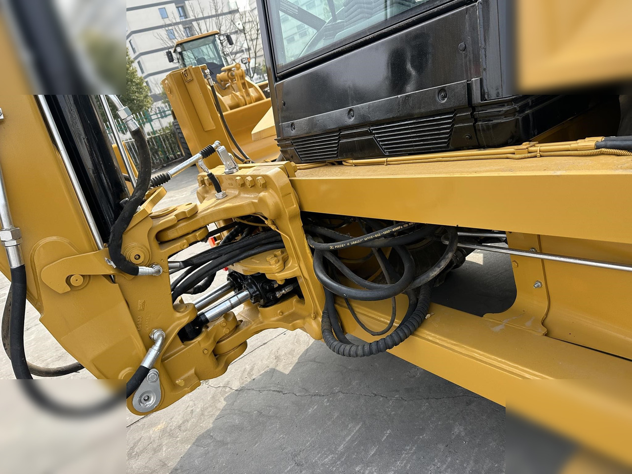 حفار متعدد الاستخدام CATERPILLAR 420F: صور 6