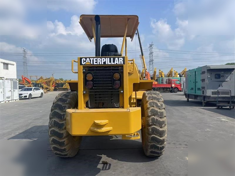 CATERPILLAR 910 - اللودر بعجل: صور 4 CATERPILLAR 910 - اللودر بعجل: صور 4
