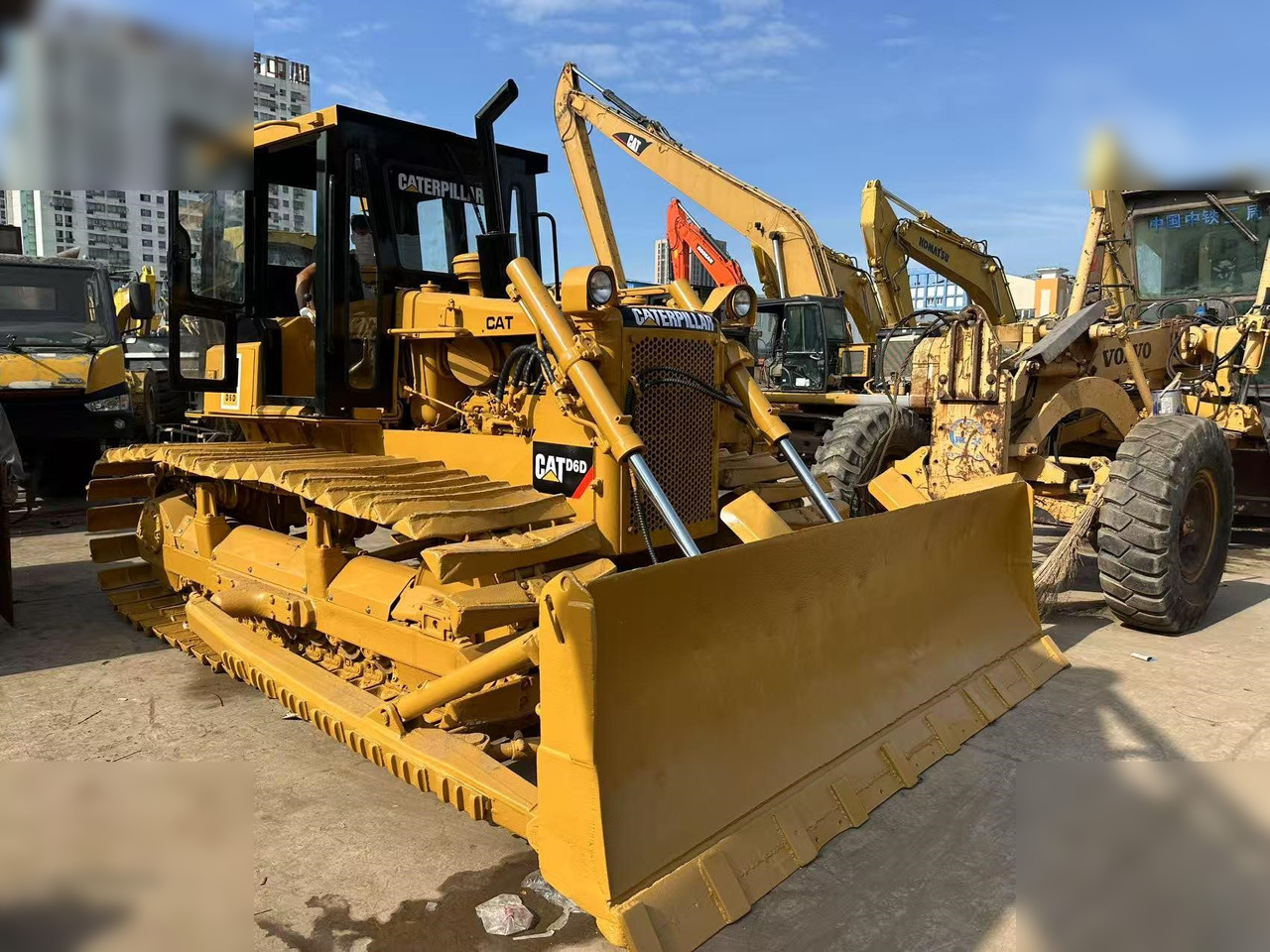 CATERPILLAR D6D - بلدوزر: صور 3 CATERPILLAR D6D - بلدوزر: صور 3