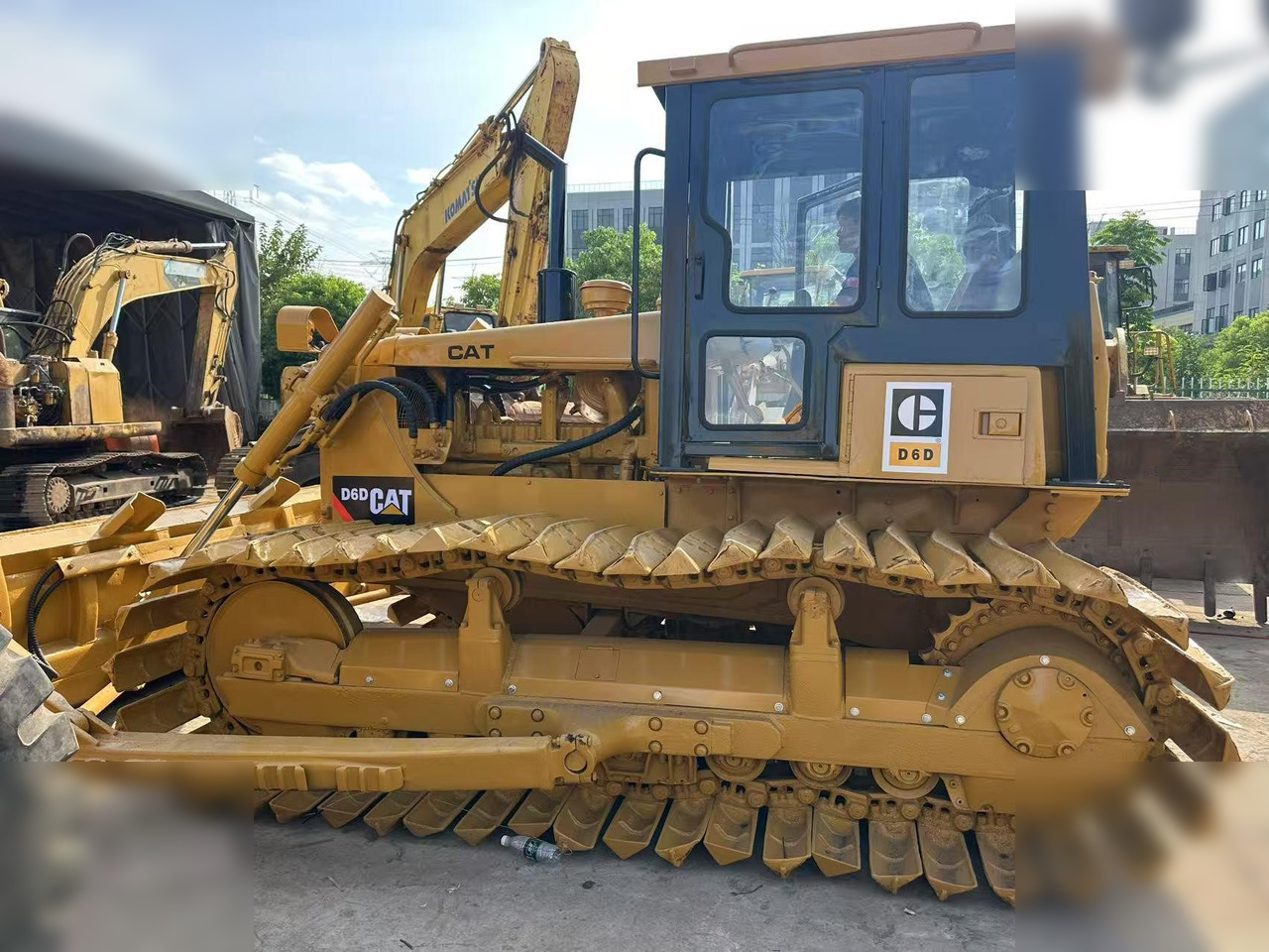 CATERPILLAR D6D - بلدوزر: صور 2 CATERPILLAR D6D - بلدوزر: صور 2