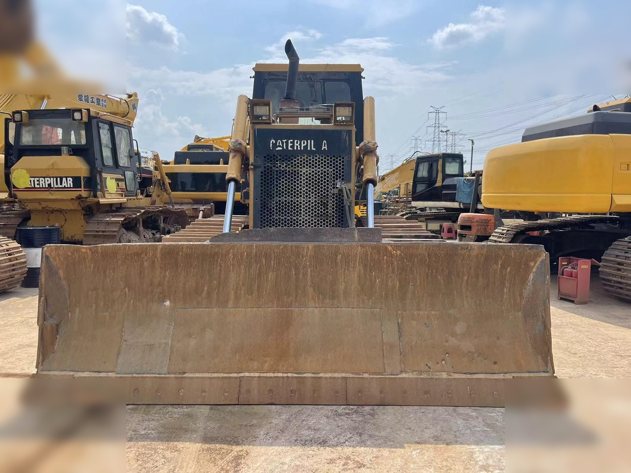 CATERPILLAR D6G - بلدوزر: صور 4 CATERPILLAR D6G - بلدوزر: صور 4