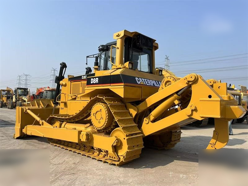 CATERPILLAR D8R - بلدوزر: صور 2 CATERPILLAR D8R - بلدوزر: صور 2