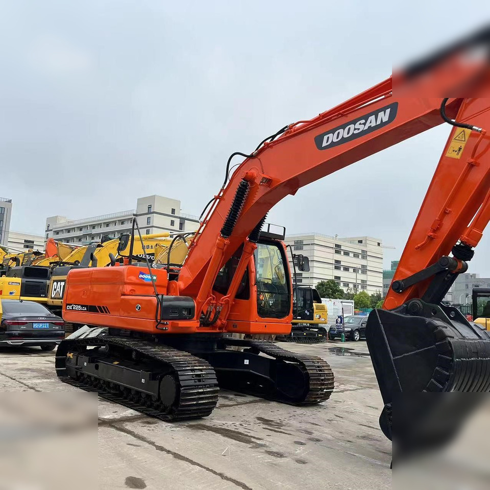 DOOSAN DX225 LCA - حفارات زحافة: صور 2 DOOSAN DX225 LCA - حفارات زحافة: صور 2