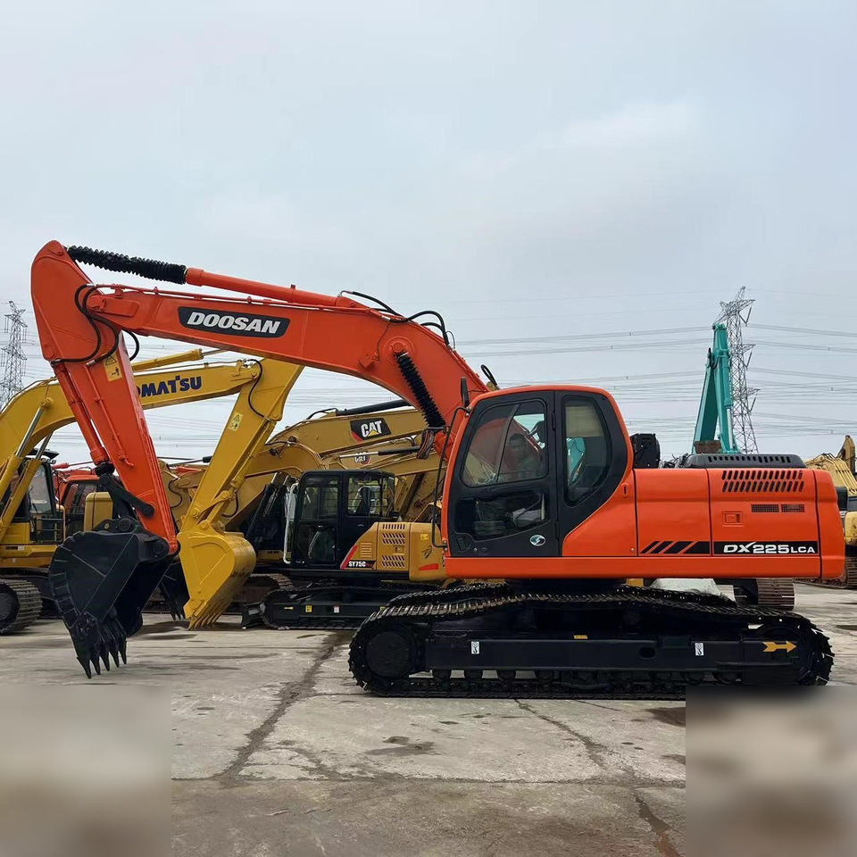 DOOSAN DX225 LCA - حفارات زحافة: صور 1 DOOSAN DX225 LCA - حفارات زحافة: صور 1