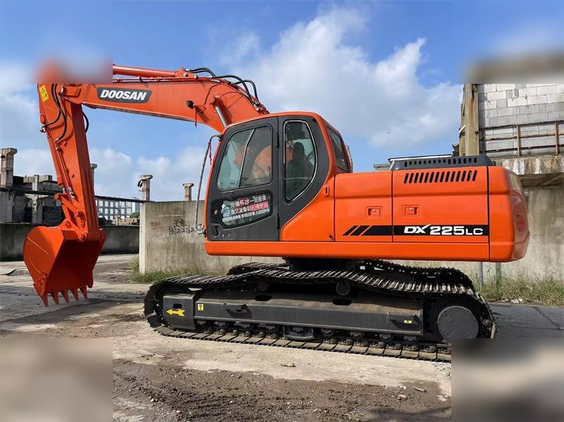 DOOSAN DX225 LC - حفارات زحافة: صور 1 DOOSAN DX225 LC - حفارات زحافة: صور 1