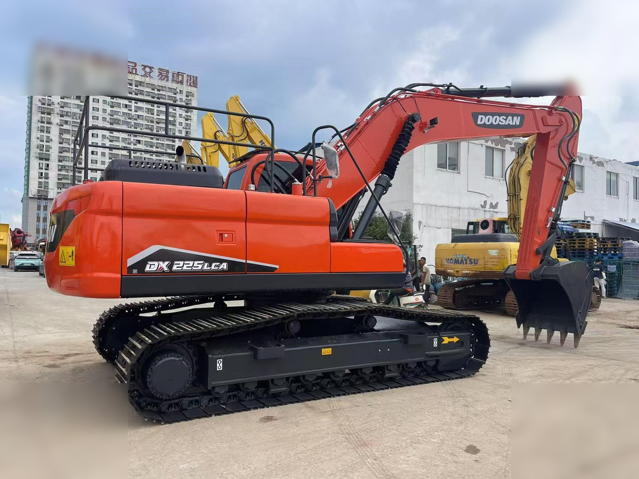 DOOSAN DX225 LC - حفارات زحافة: صور 2 DOOSAN DX225 LC - حفارات زحافة: صور 2
