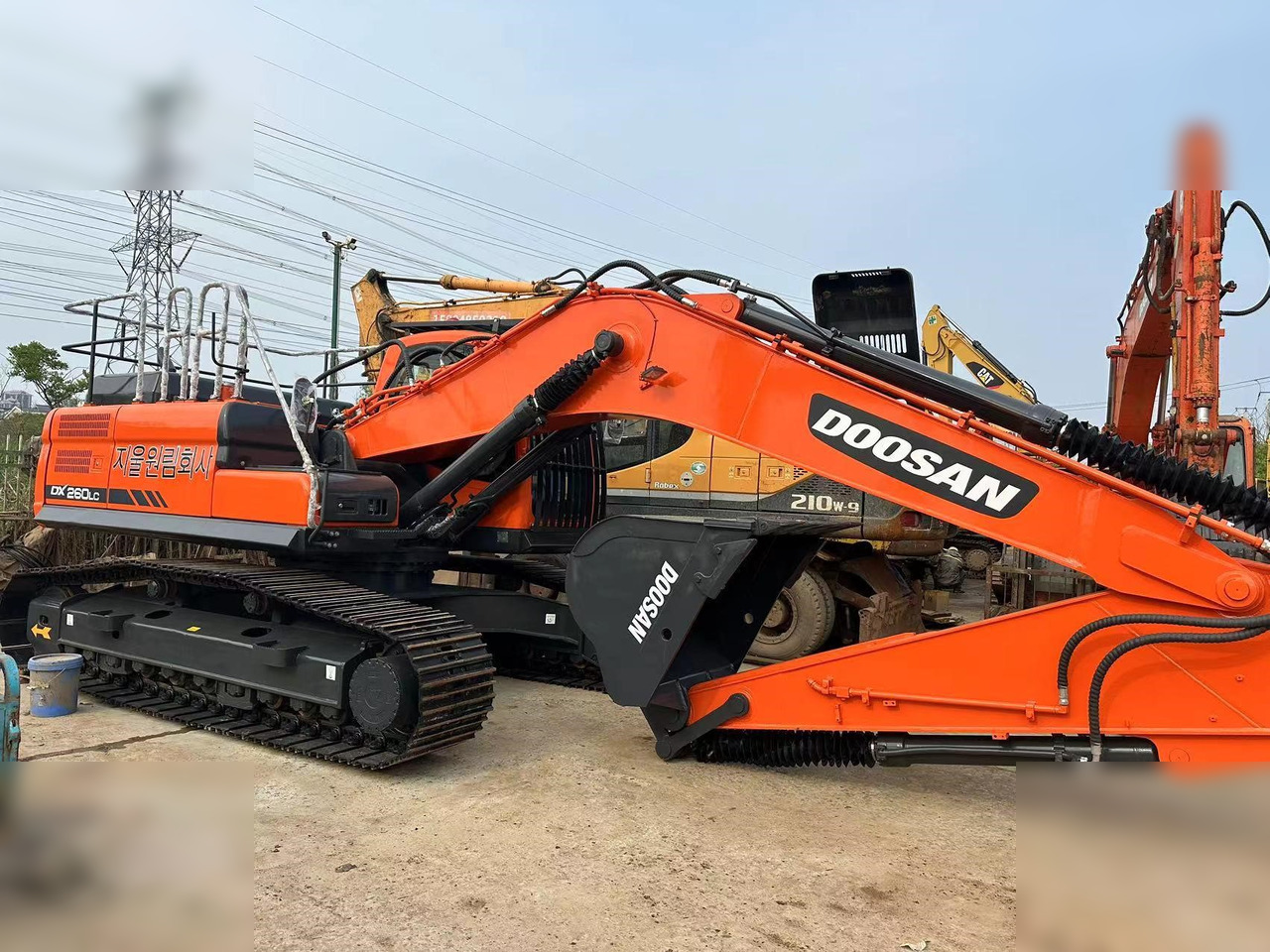 DOOSAN DX260 LC - حفارات زحافة: صور 2 DOOSAN DX260 LC - حفارات زحافة: صور 2