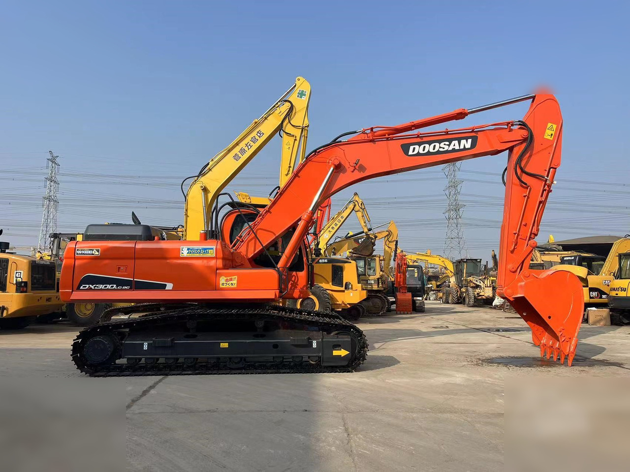 DOOSAN DX300 LC-9C - حفارات زحافة: صور 1 DOOSAN DX300 LC-9C - حفارات زحافة: صور 1