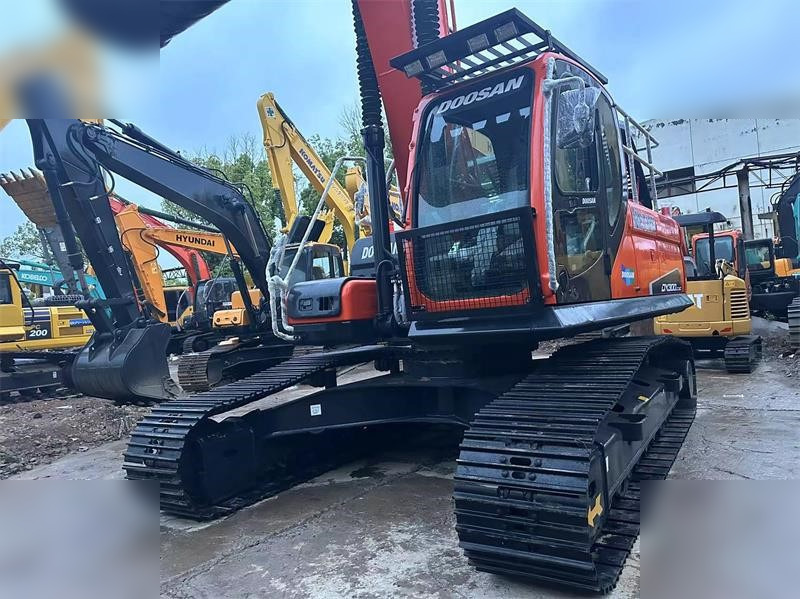 DOOSAN DX300 LC-9C - حفارات زحافة: صور 4 DOOSAN DX300 LC-9C - حفارات زحافة: صور 4
