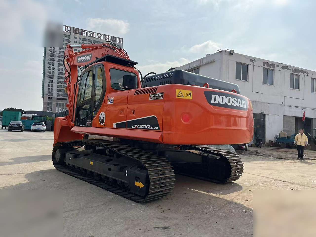 DOOSAN DX300 LC-9C - حفارات زحافة: صور 3 DOOSAN DX300 LC-9C - حفارات زحافة: صور 3