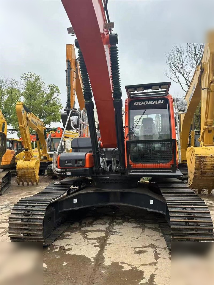 DOOSAN DX300 LC-9C - حفارات زحافة: صور 3 DOOSAN DX300 LC-9C - حفارات زحافة: صور 3