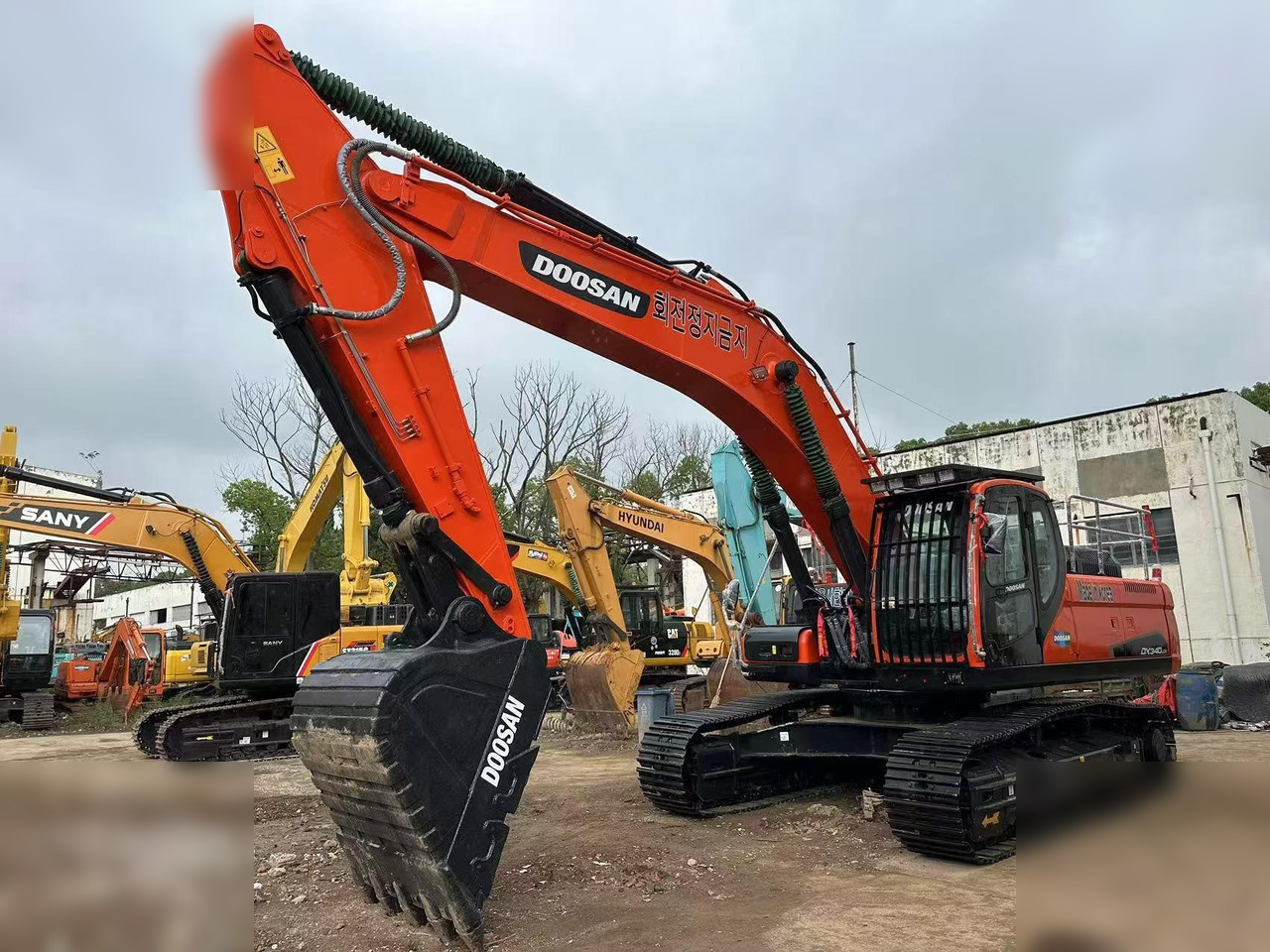 DOOSAN DX340 LCA - حفارات زحافة: صور 2 DOOSAN DX340 LCA - حفارات زحافة: صور 2