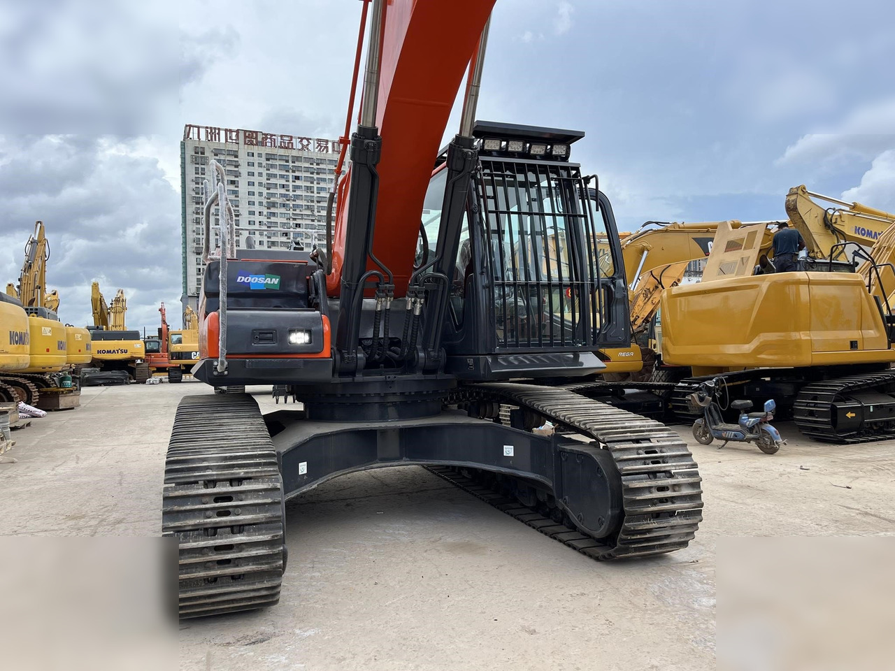 DOOSAN DX340 LCA - حفارات زحافة: صور 2 DOOSAN DX340 LCA - حفارات زحافة: صور 2