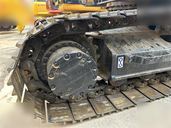 HITACHI ZX200-3G - حفارات زحافة: صور 5 HITACHI ZX200-3G - حفارات زحافة: صور 5