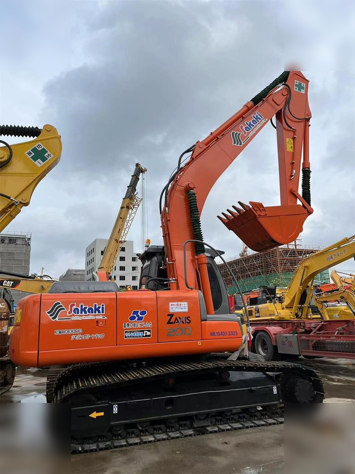HITACHI ZX200 - حفارات زحافة: صور 1 HITACHI ZX200 - حفارات زحافة: صور 1